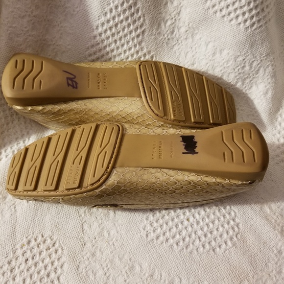 Stuart Weitzman 8 M beige patent driving loafer - Picture 5 of 7